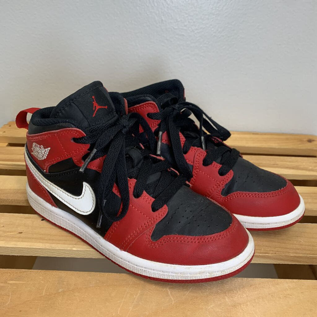 13: Jordan 1 Mid Black Gym Red (PS) Sneakers