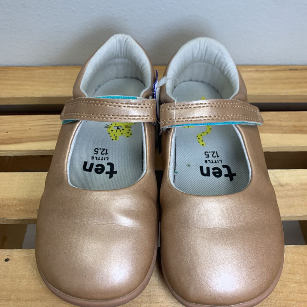 12.5: Mary Jane Shoes
