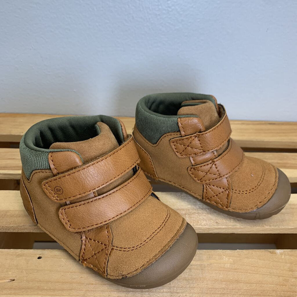 6: Soft Motion Martin Boot