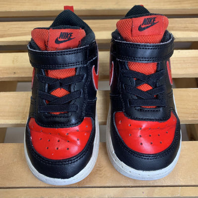 8: Court Borough Low 2 Sneakers AS IS
