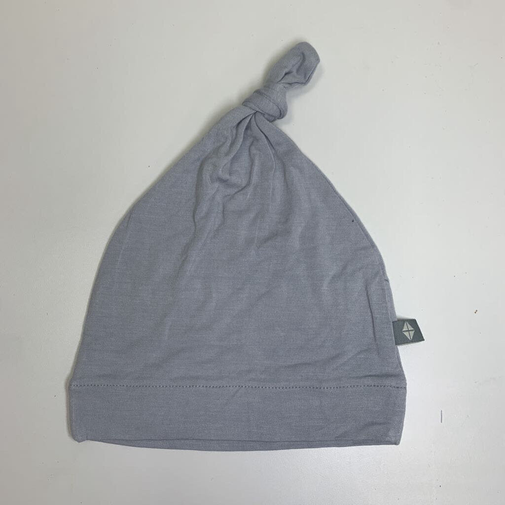 3-6M: Knotted Cap