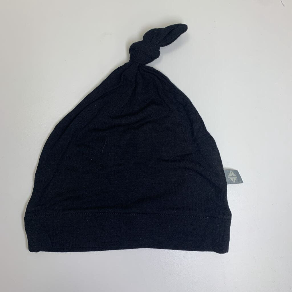 3-6M: Knotted Cap