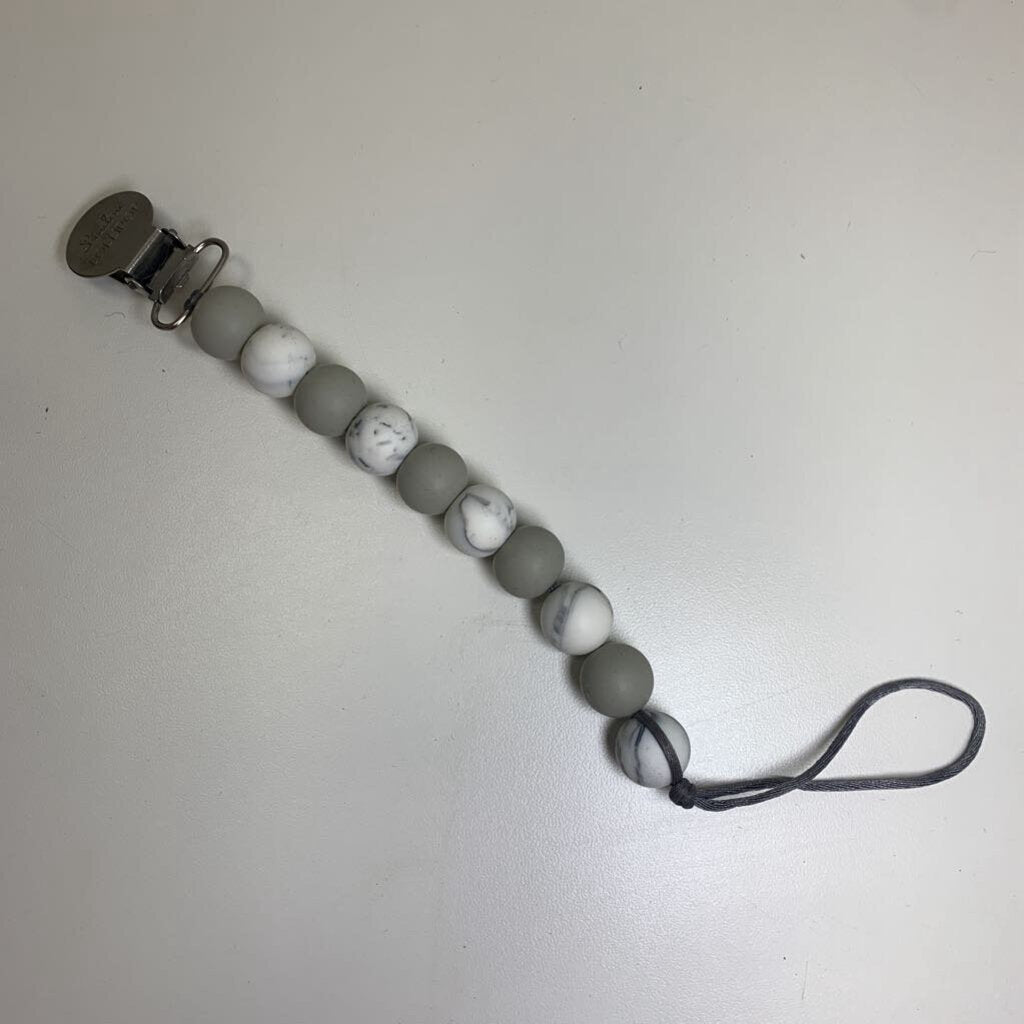 Pacifier Clip