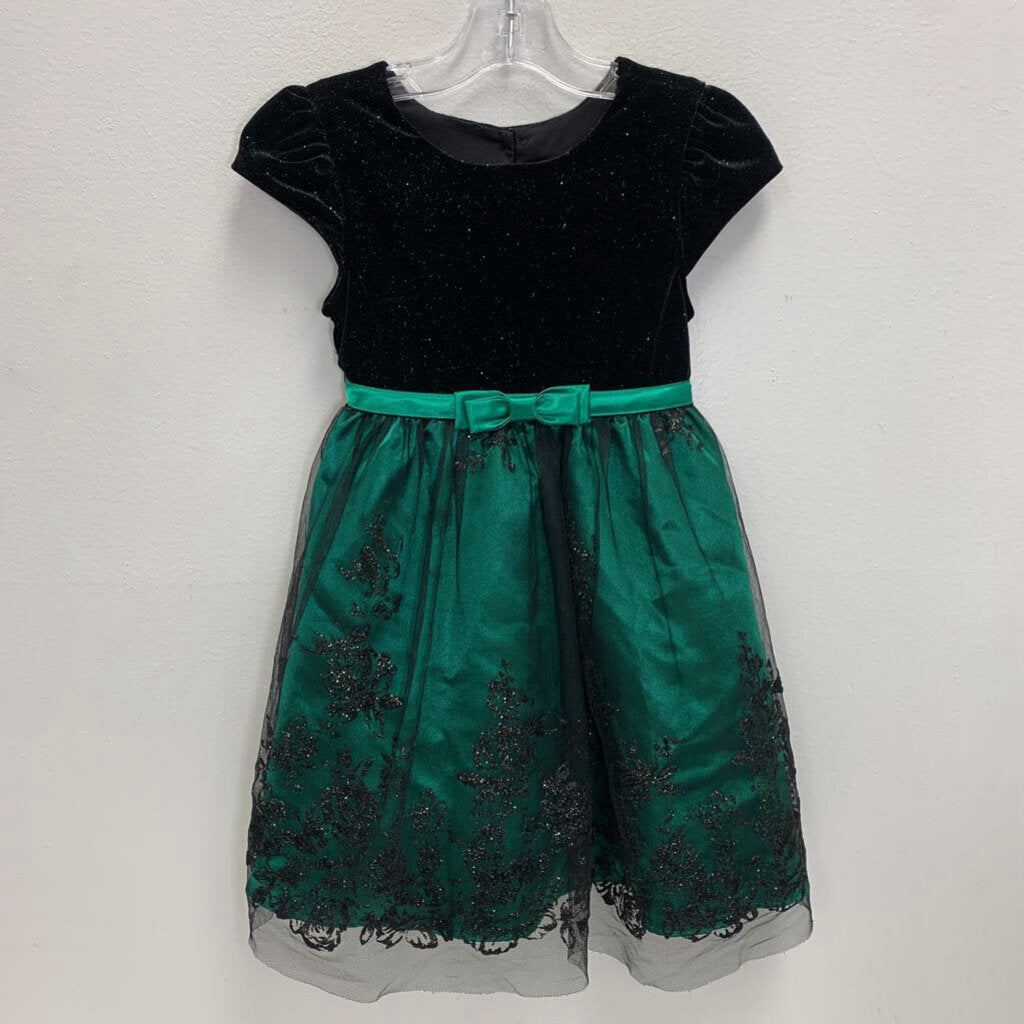 4T: Velvet & Lace Holiday Dress