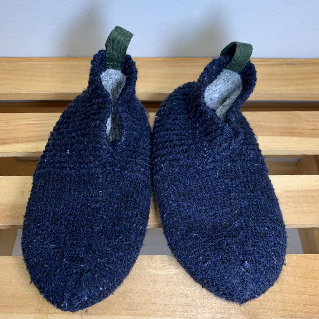 8-10: Bombas Slippers