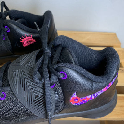 1: Kyrie Flytrap III Sneakers