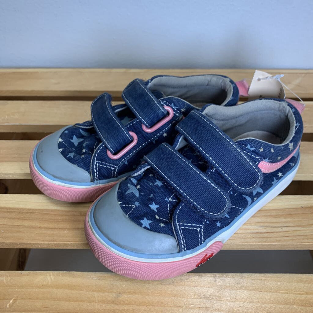 9.5: Stevie Sneaker - Stars AS IS