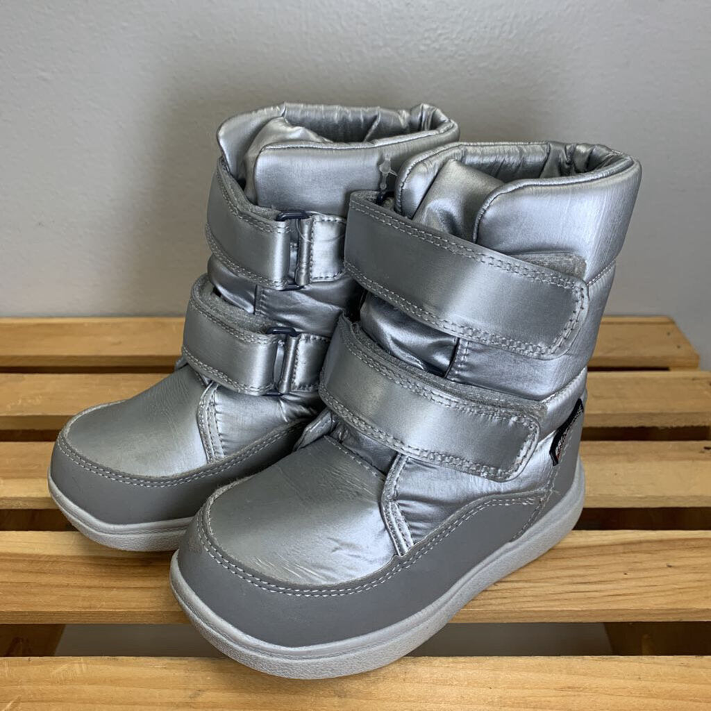 9: Di Defense Insulated Waterproof Boots