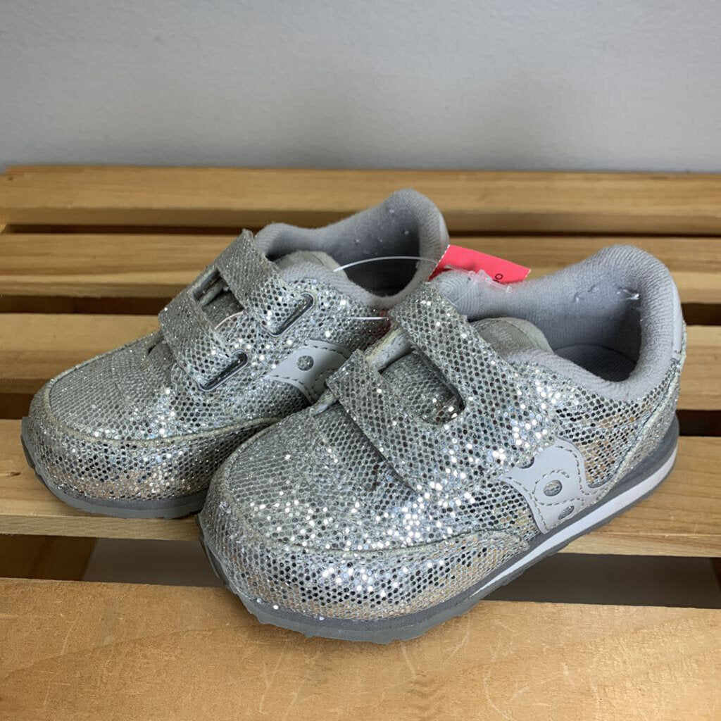 6: Jazz Double Hook & Loop Sneakers