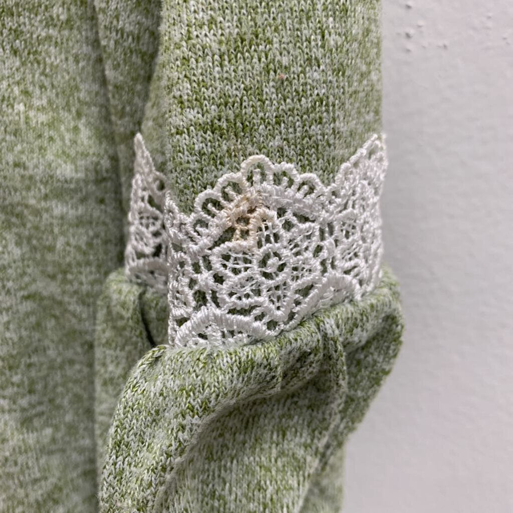 3T: Sequin Owl Embroidered Arm Sleeves Top AS IS