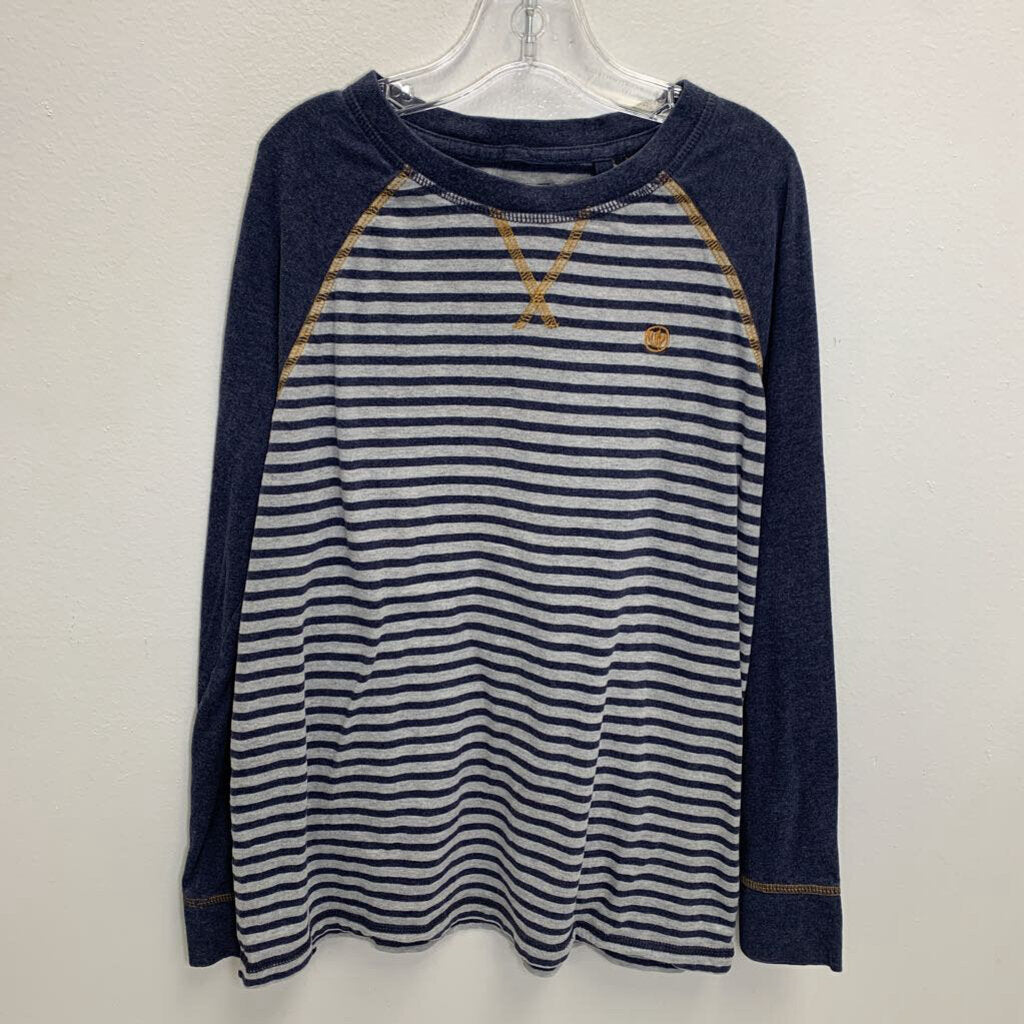 10/11: Raglan T-Shirt