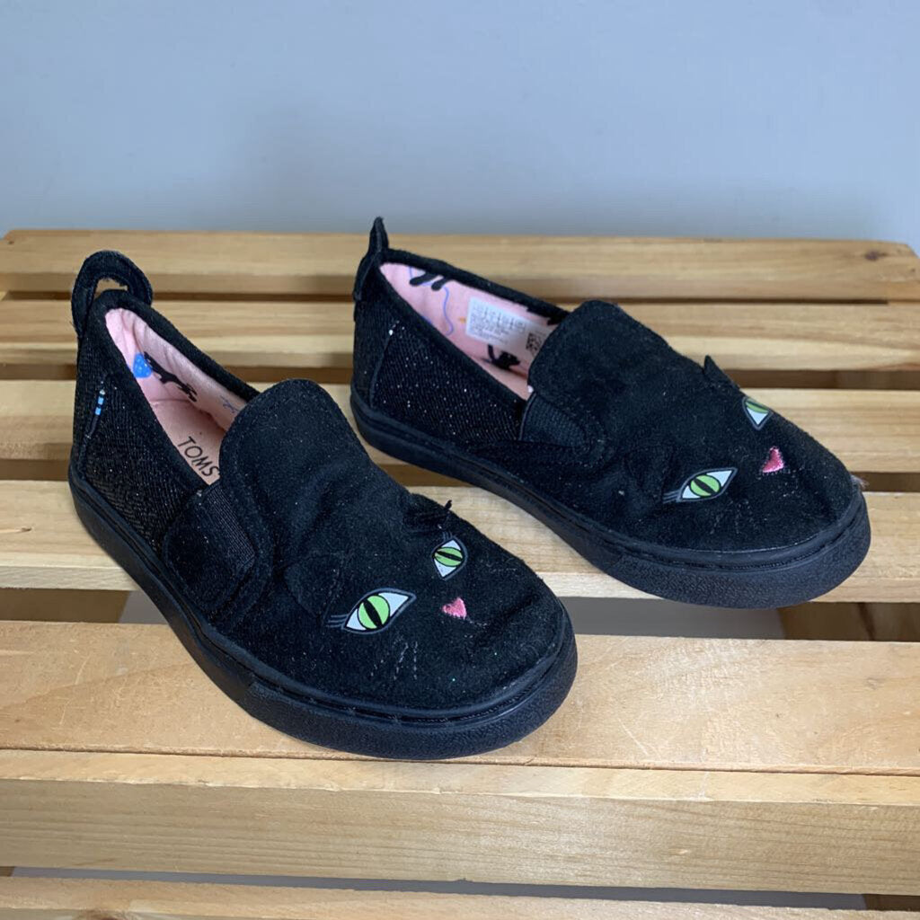 10: Luca Slip On Shoes - Black Cat