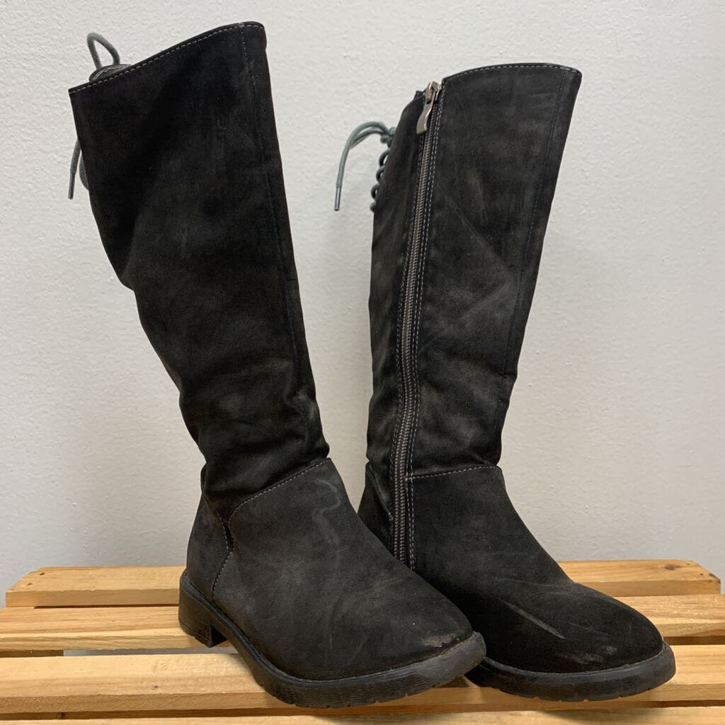 10.5/11: Slouchy Suede Boots (size 28)