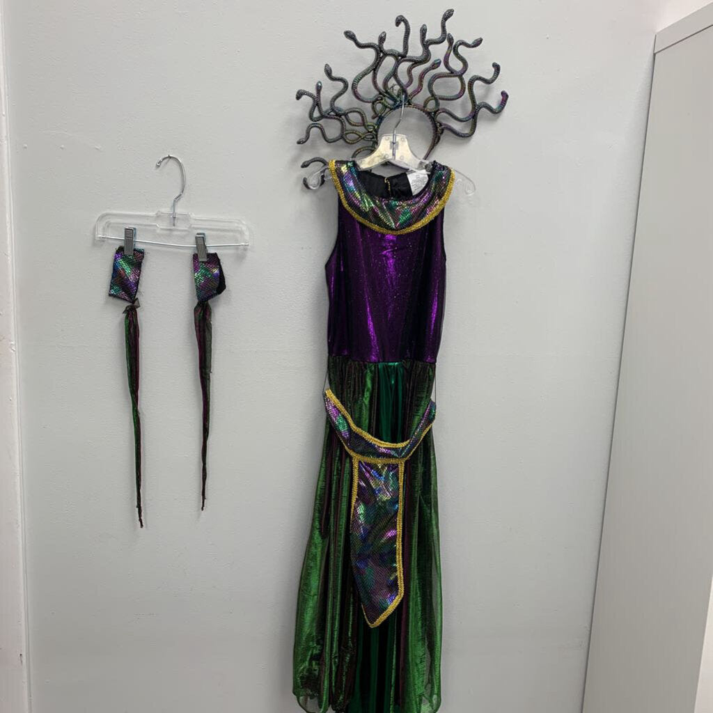 8-9: Medusa (Size Medium)