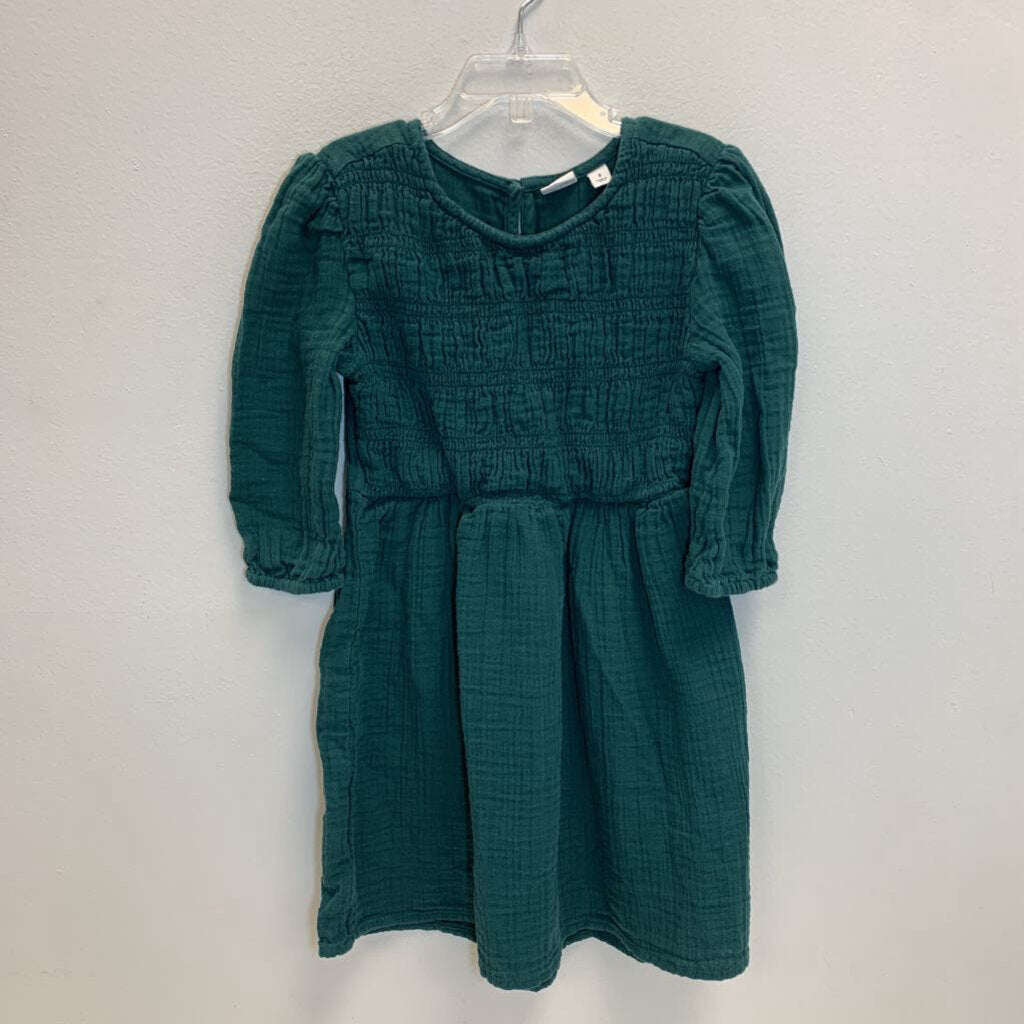 6-7: Smocked Puff Sleeve Dress