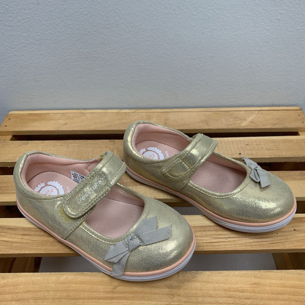 12: River Eco Mary Jane Sneakers
