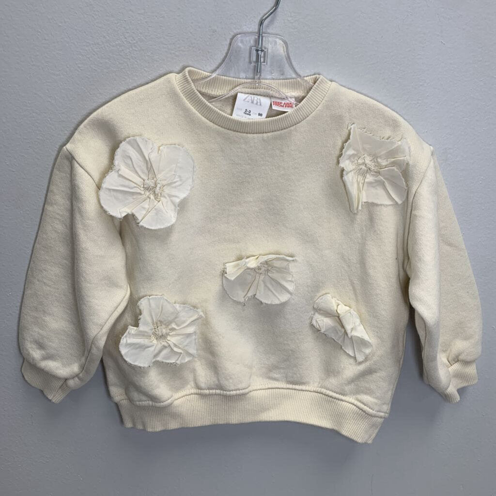 2-3: Crewneck Sweatshirt - Flowers Applique