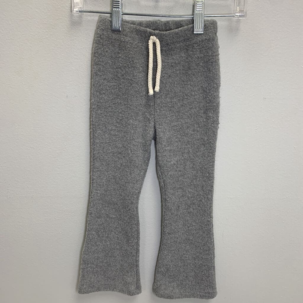 3-4: Ribbed Knit Joggers