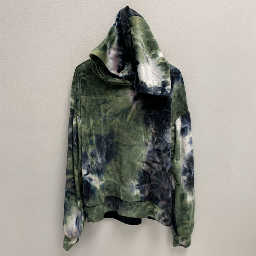 8/10: Tie Dye Velour Hoodie