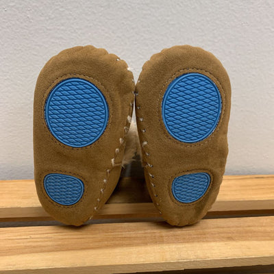 6-12M: Faux Suede Booties