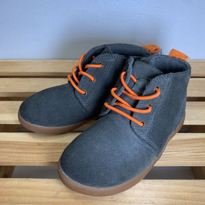 9: Kristjan Chukka Boots