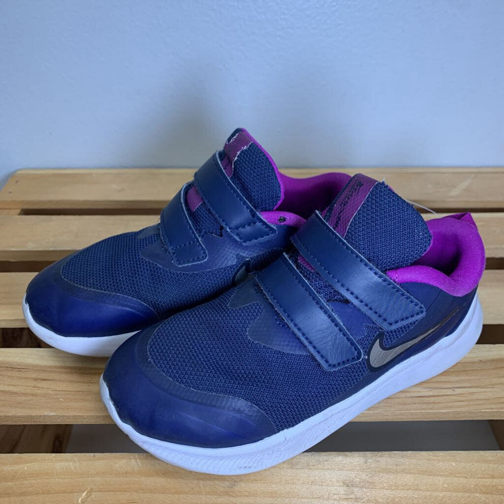 10: Star Runner 3 Sneakers