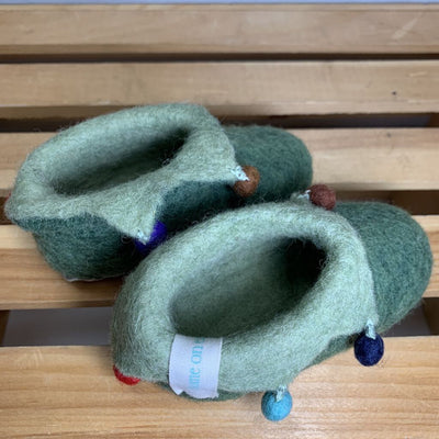 6-12M: Wool Felt Slippers - Holiday Elf