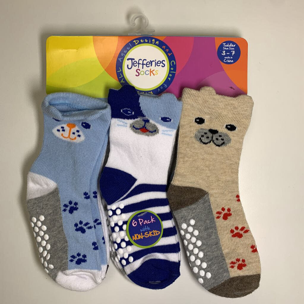 Shoe Size 3-7: No Skid Socks - 6 Pack NWT