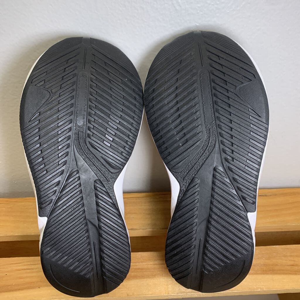 11: Duramo SL Sneakers NWOT