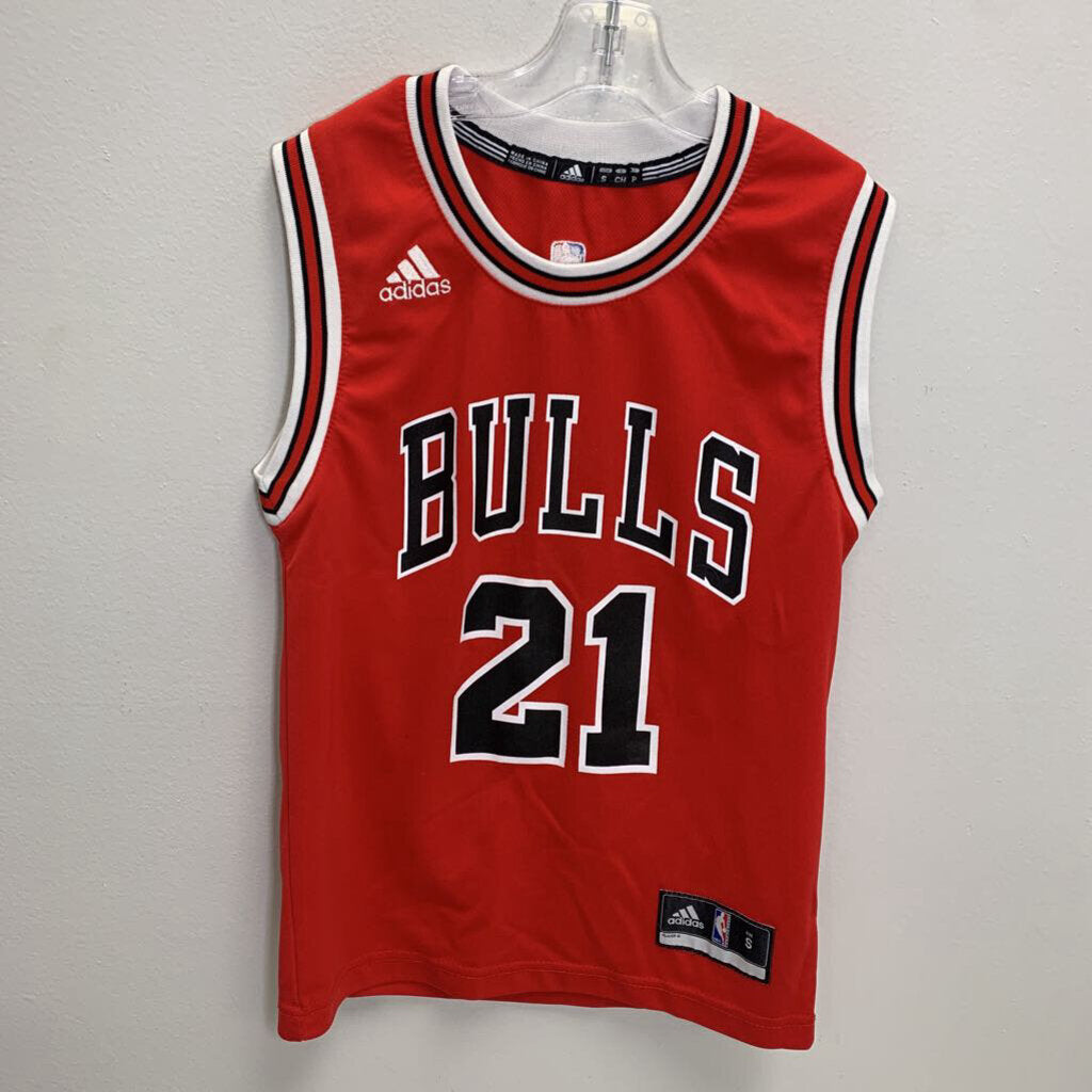 8-10: Chicago Bulls Jersey - Jimmy Butler #21