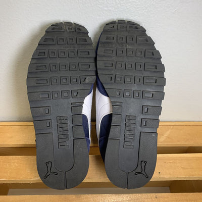 13.5: ST Runner NL V Sneakers NWOT