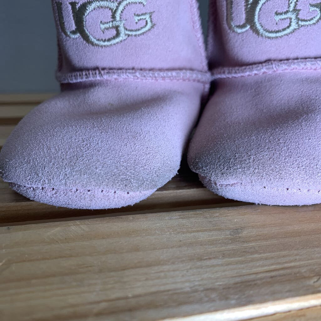 0/1: Classic Ultra Mini Booties AS IS