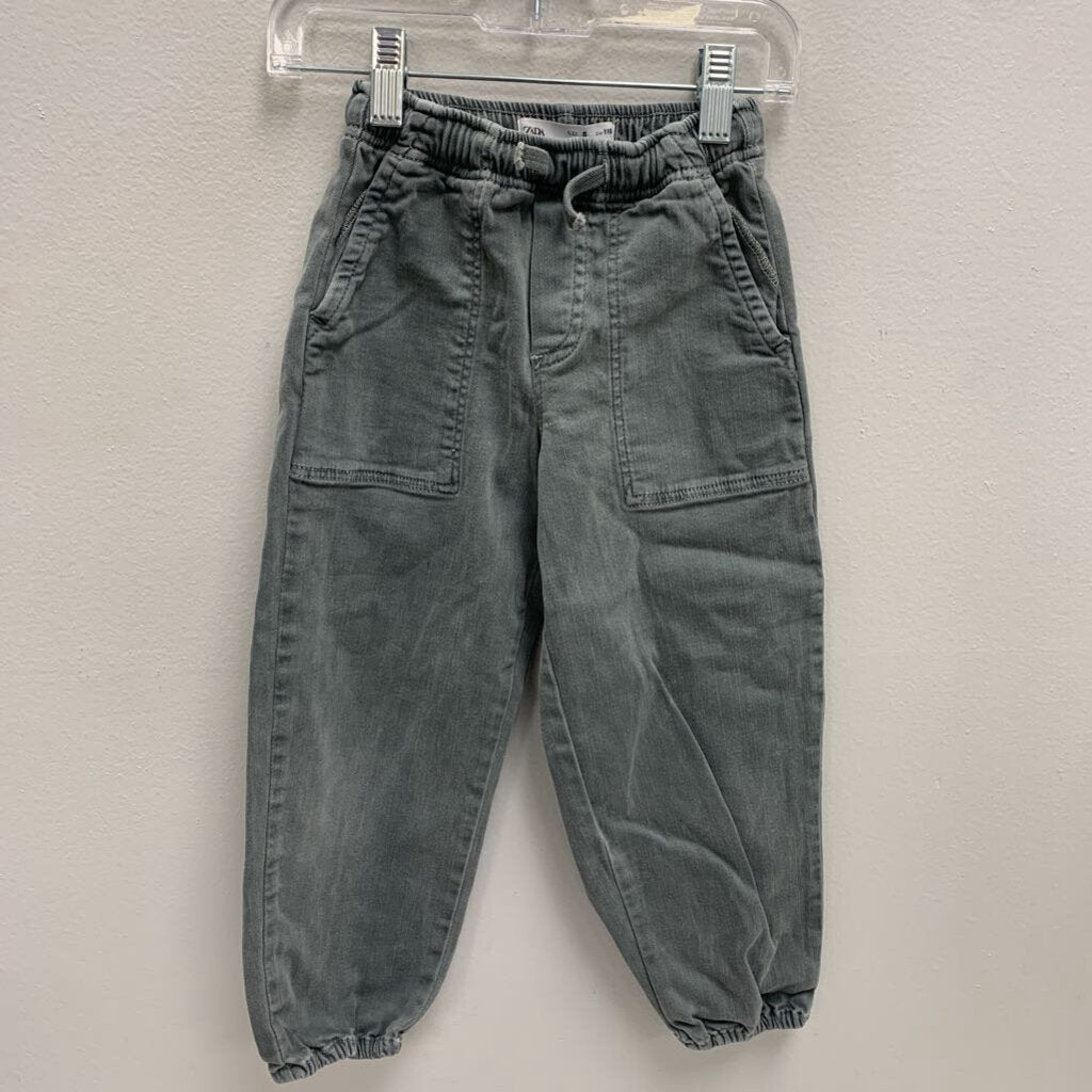 6: Twill Cargo Jogger Pants