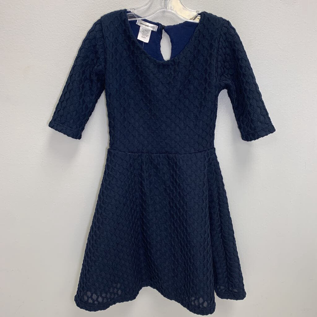 5: Textured Pattern Dress, Keyhole Back Closure