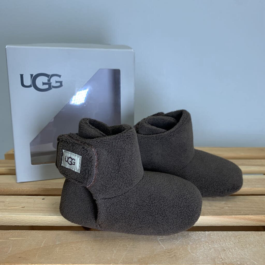 02/03: Baby Bixbee Booties NIB