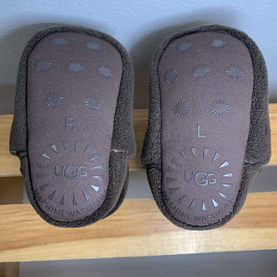 02/03: Baby Bixbee Booties NIB