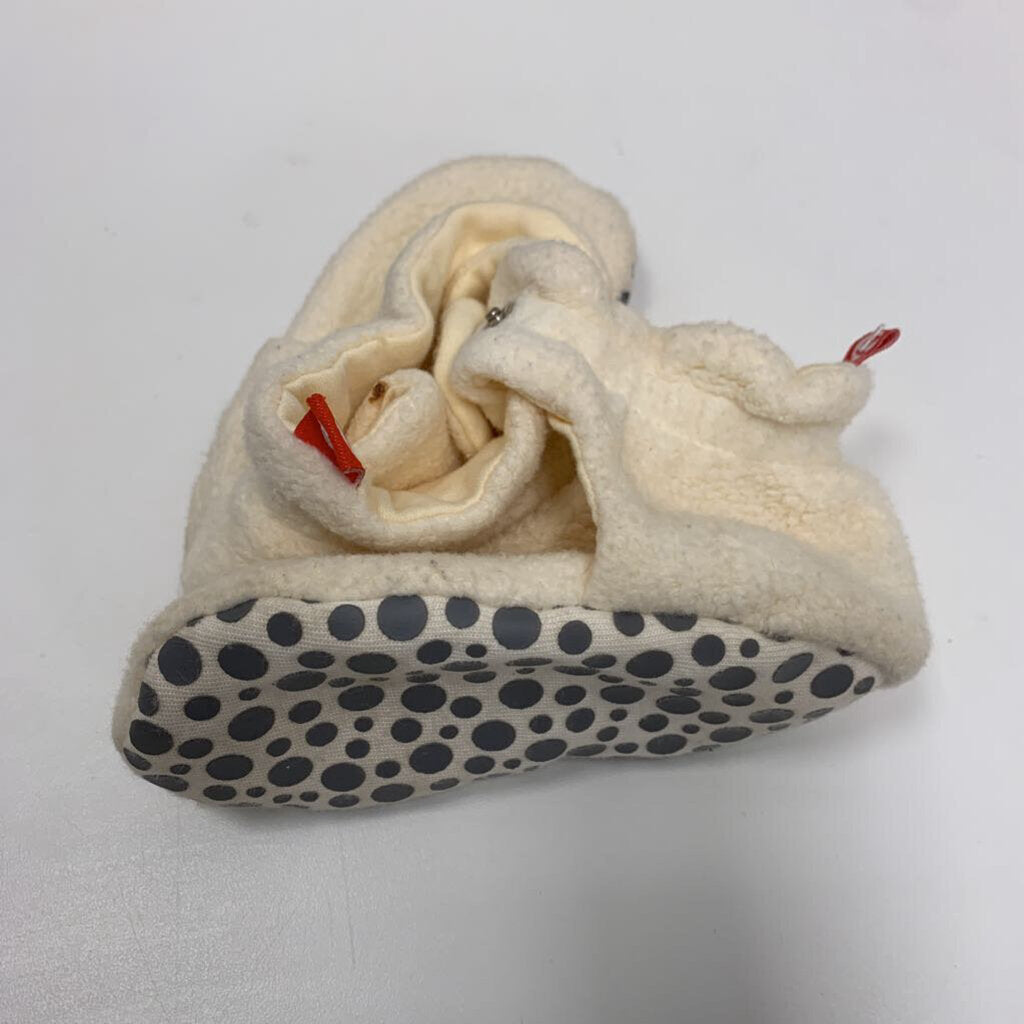 24M: Fleece Booties