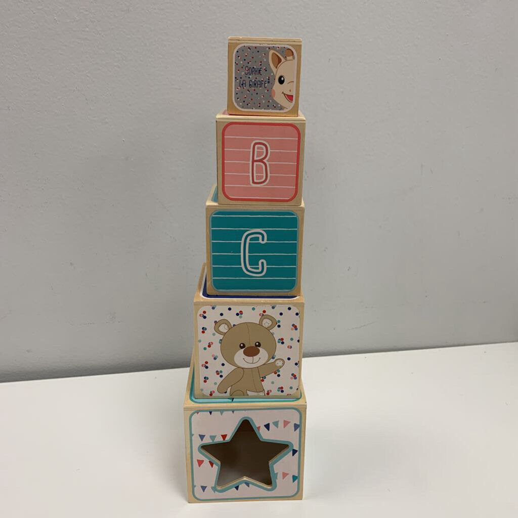 Sophie la Giraffe Wooden Pyramid