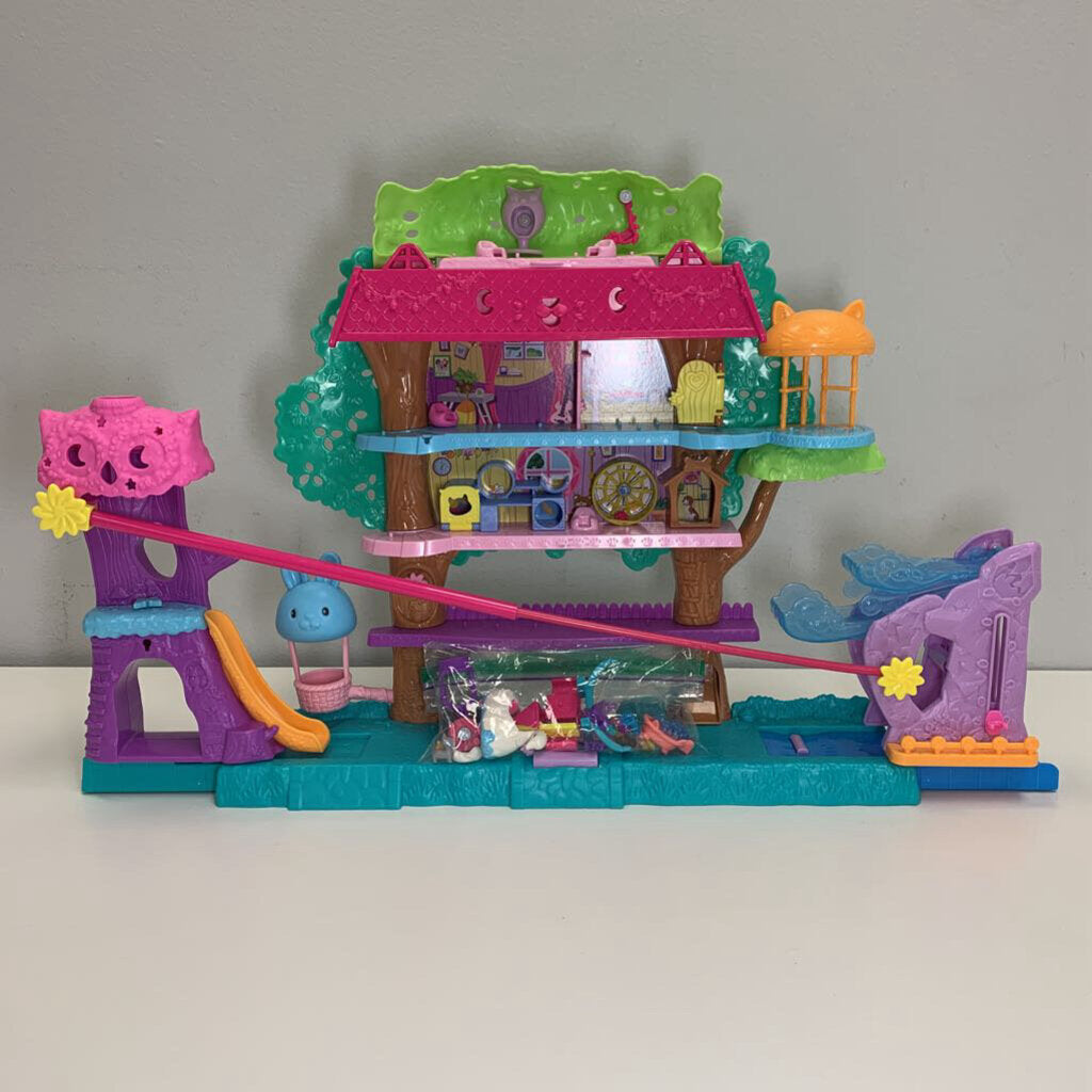 Pet Adventure Treehouse Playset
