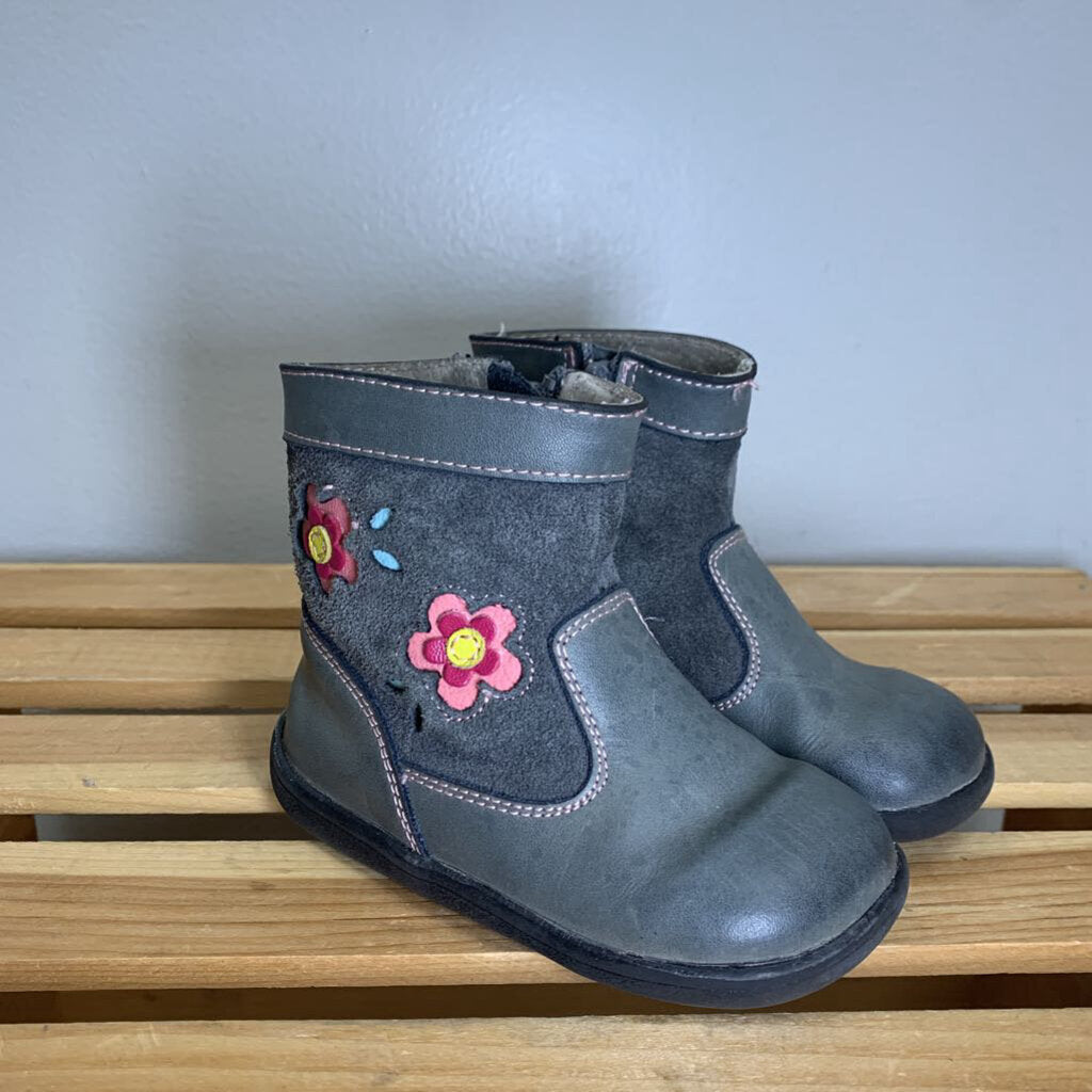 6.5: Mizuki II Boots - Flowers