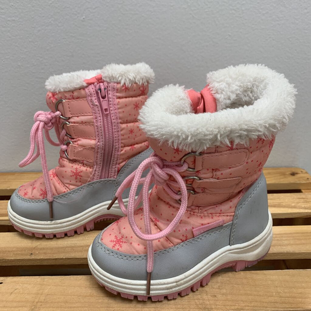 7: Insulated Snow Boots (EU size 23)