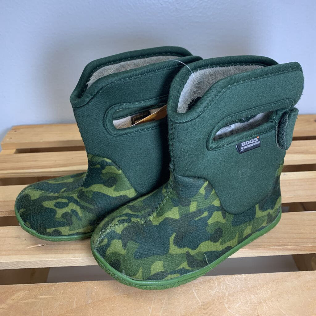 8: Bogs Waterproof Snow Boots - Camoflauge