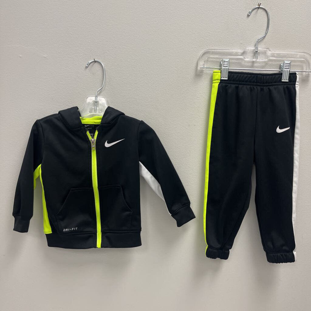 18M: Nike Dri Fit black & white 2pc performance suit